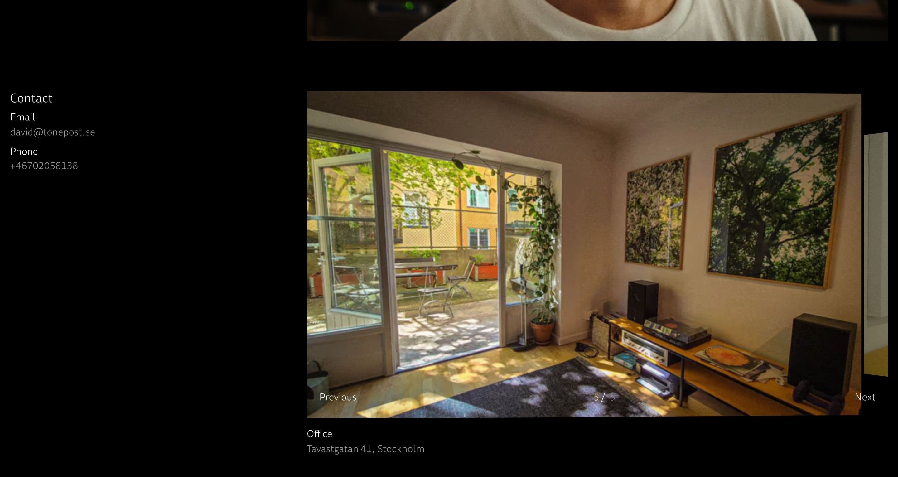 The office section on tonepost.se, a sunlit room with plants and speakers at the Tavastgatan studio